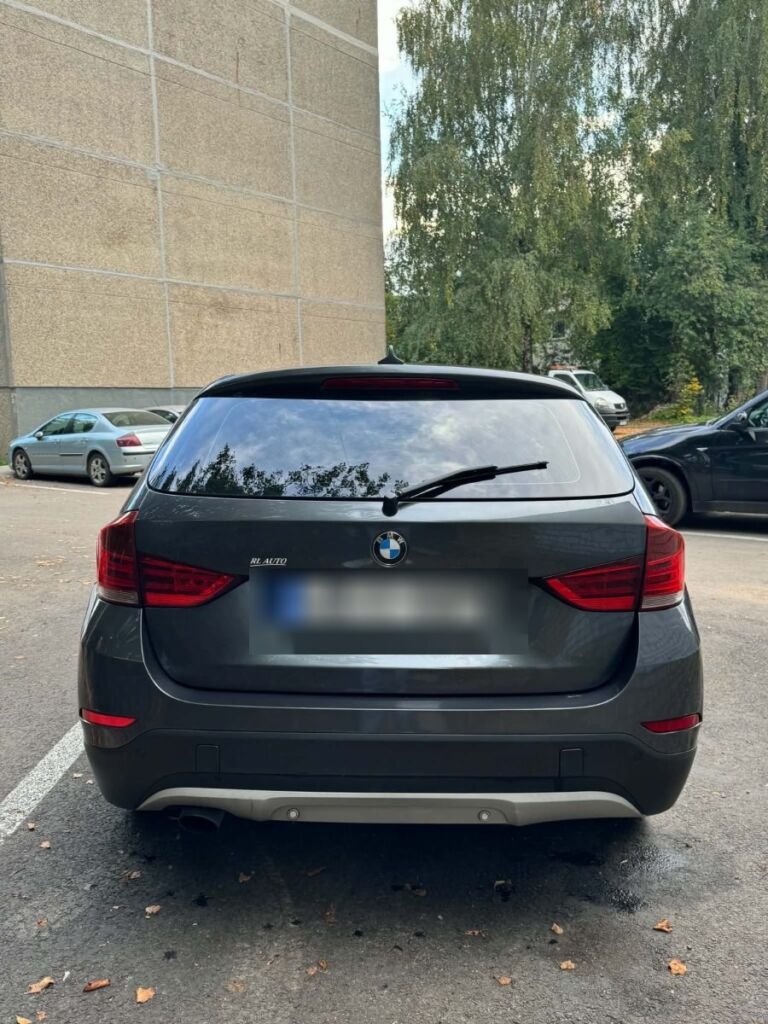 BMW X1 — superkamas automobilis