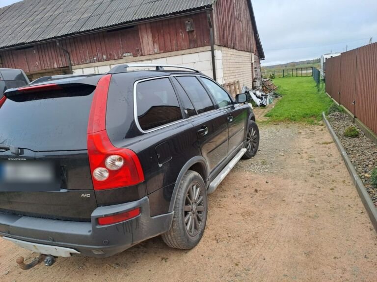 Volvo XC90 — superkamas automobilis